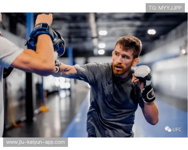 UFC 新星打出连环拳